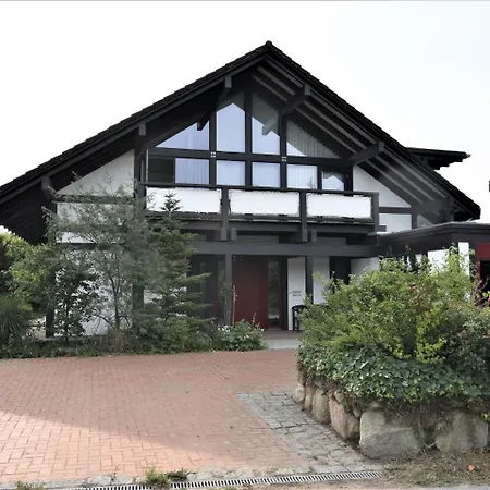 Garten-ferienwohnung In Laendlicher Idylle